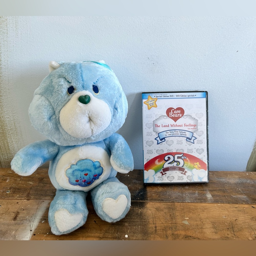 AUTHENTIC, RARE, 1983, GRUMPY CARE BEAR + special edition DVD,